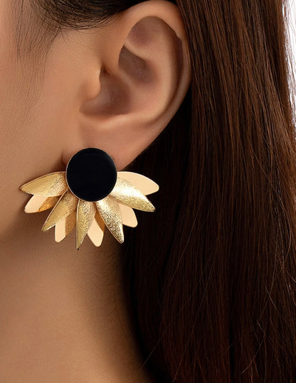 FLOWER STUDD EARRINGS
