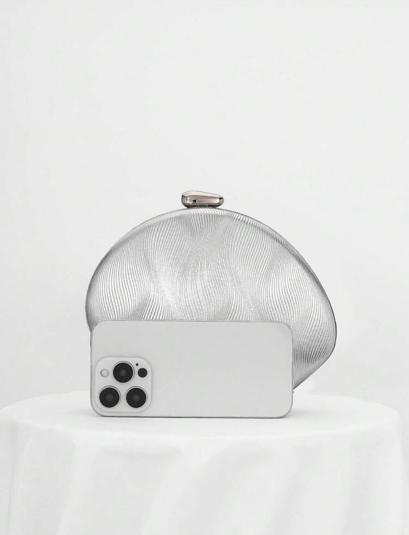 RIPPLE DESING BOX SHAPED EVENING CLUTCH BAG