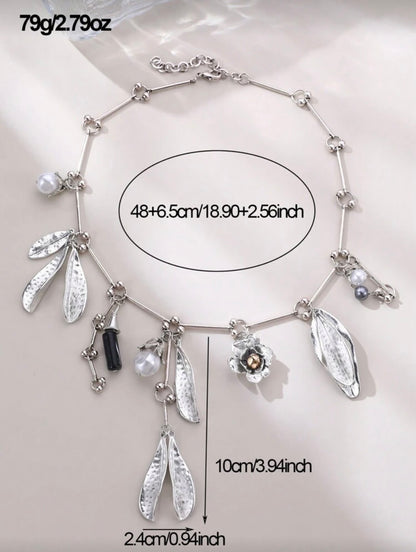 LUXURY METAL FLOWER PENDANT NECKLACE