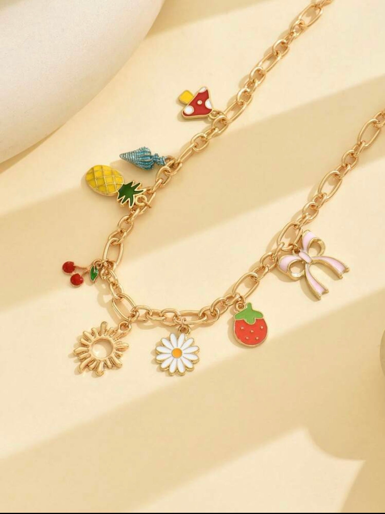 PENDANT NECKLACE
