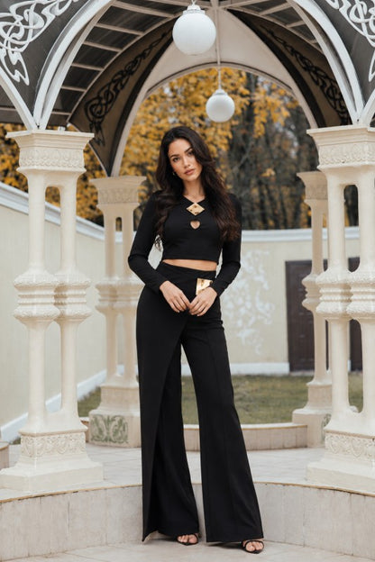 CROP TOP PANTS SET WITH GOLD ACCESSORIES