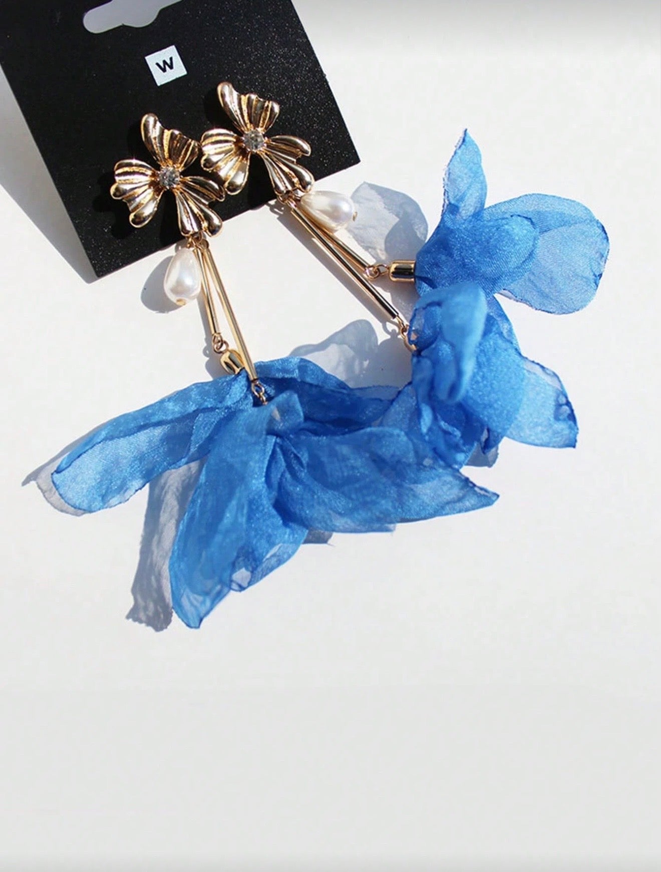 MESH BLUE FLOWER EARRINGS
