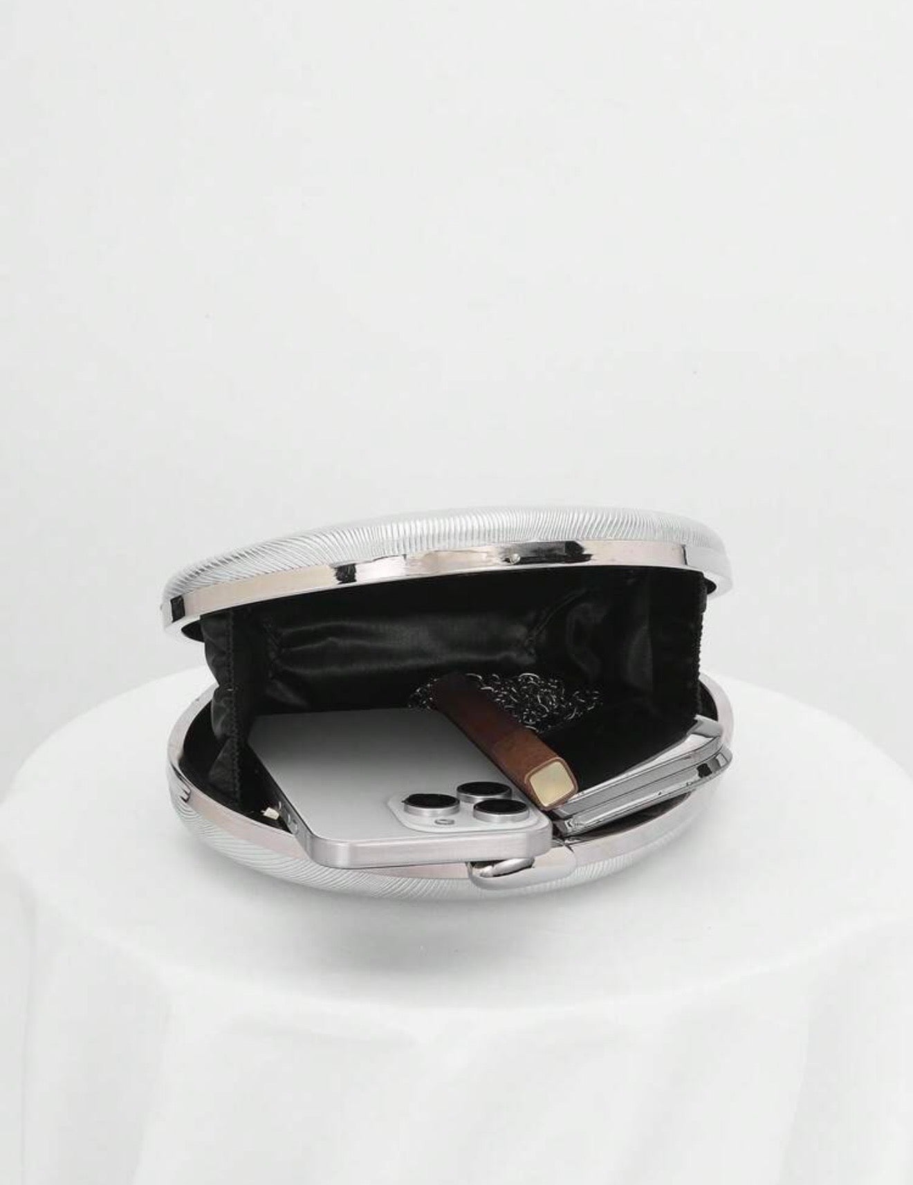 RIPPLE DESING BOX SHAPED EVENING CLUTCH BAG