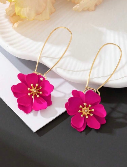 FLORAL DESIGN DROP EARRINGS
