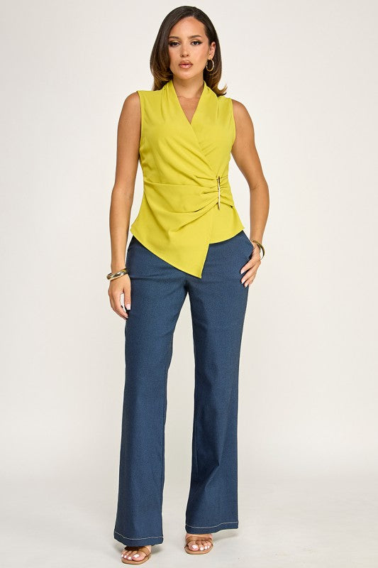 SLEEVELESS WAIST GATHERED DETAIL TOP