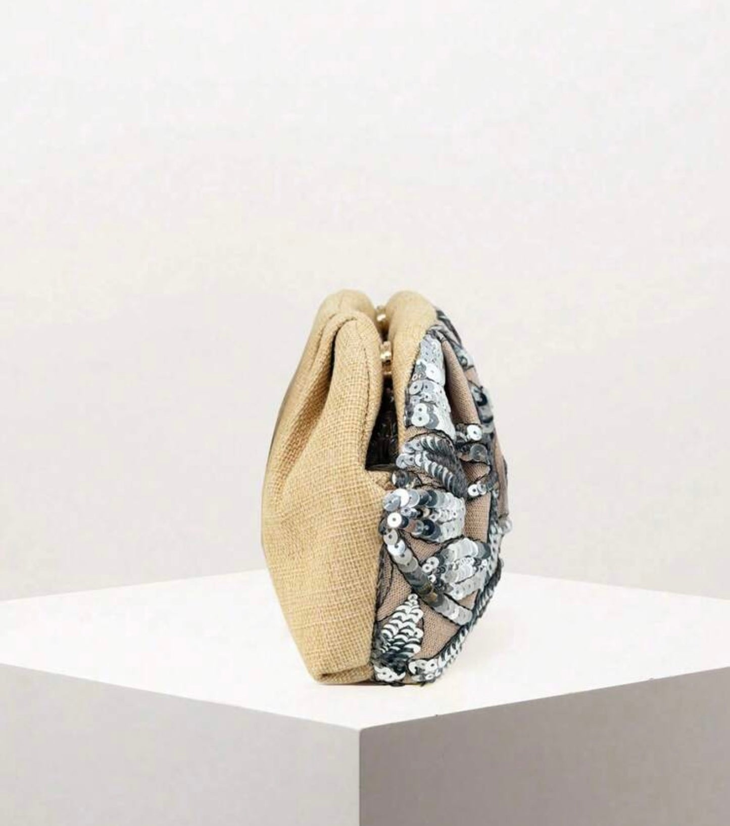VINTAGE EMBROIDERED SEQUINED SUMMER RUCHED CLUTCH BAG