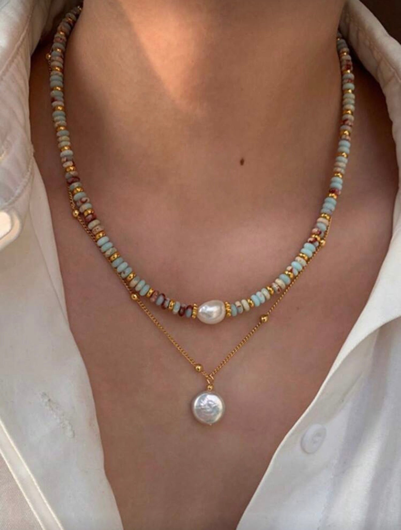 RETRO STONE NECKLACE WITH COLORED BEADS