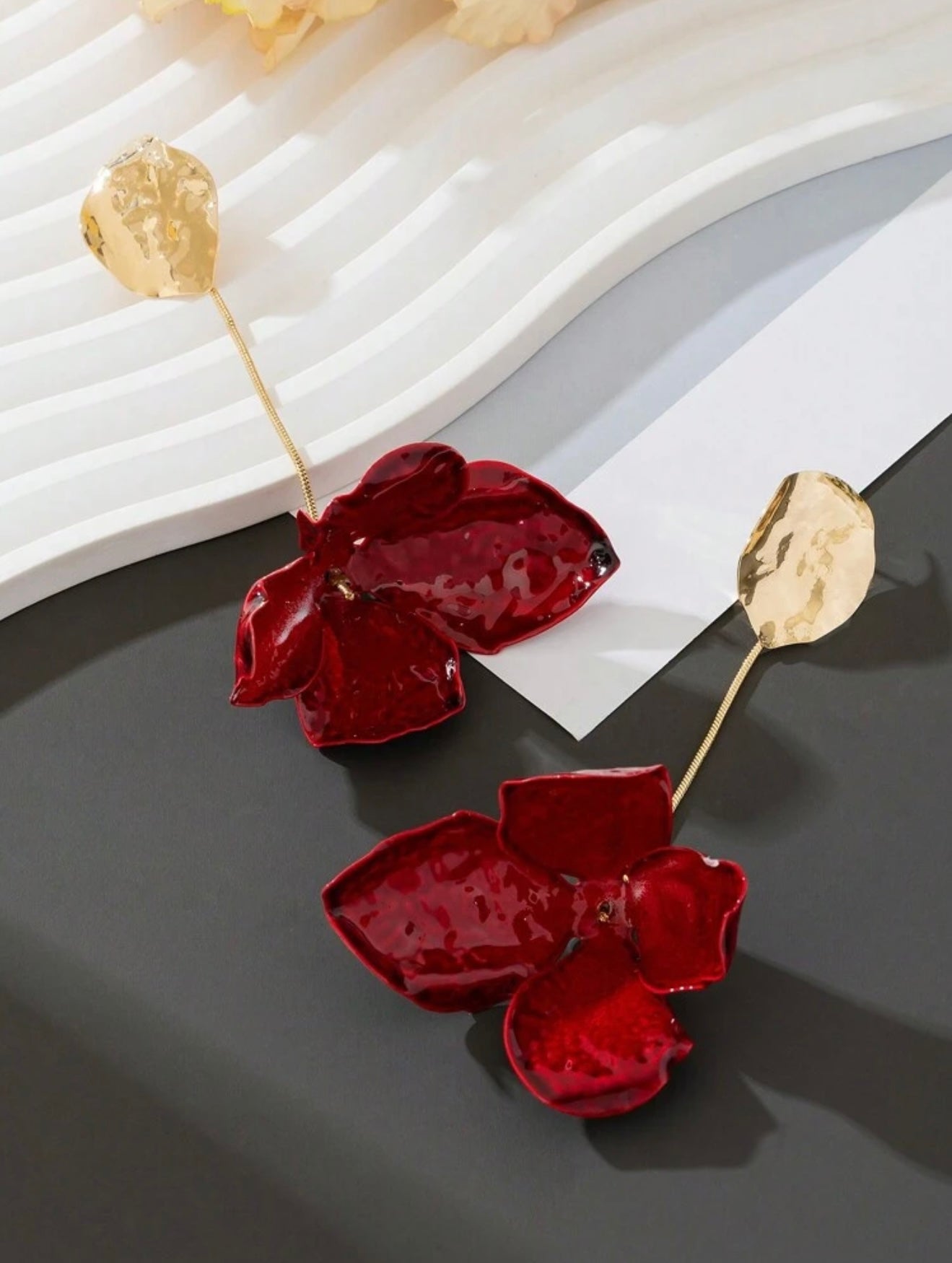VINTAGE TEXTURED FLORAL DROP EARRINGS