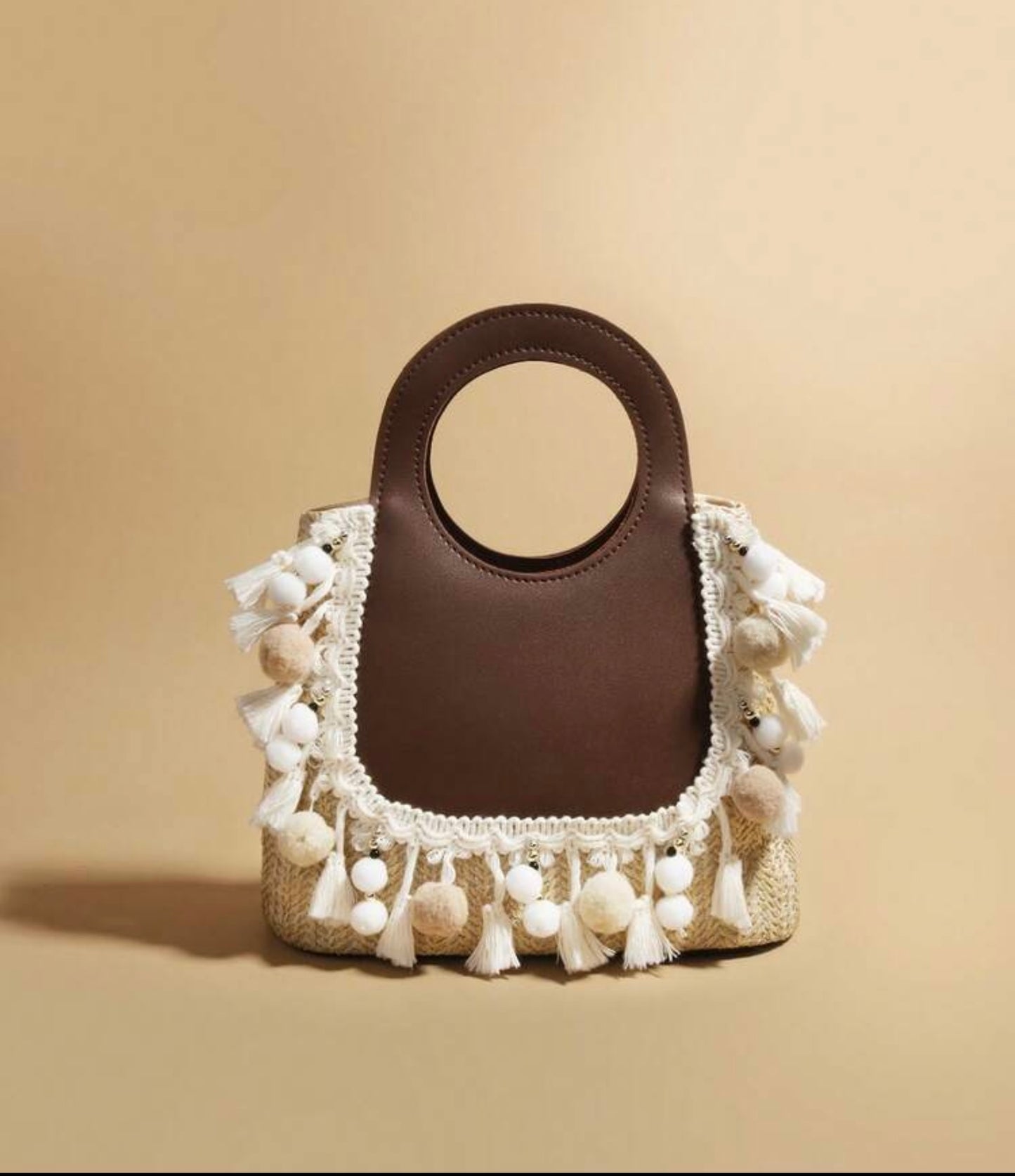 VINTAGE BOHEMIAN STYLED TASSELED STRAW & PU LEATHER BEACH BAG