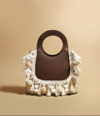 VINTAGE BOHEMIAN STYLED TASSELED STRAW & PU LEATHER BEACH BAG