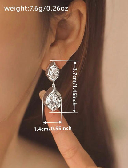 ASYMMETRICAL GEOMETRIC EARRINGS