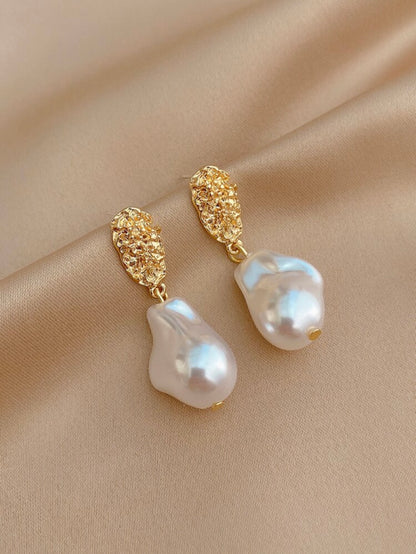 FAUX PEARL DROP EARRINGS