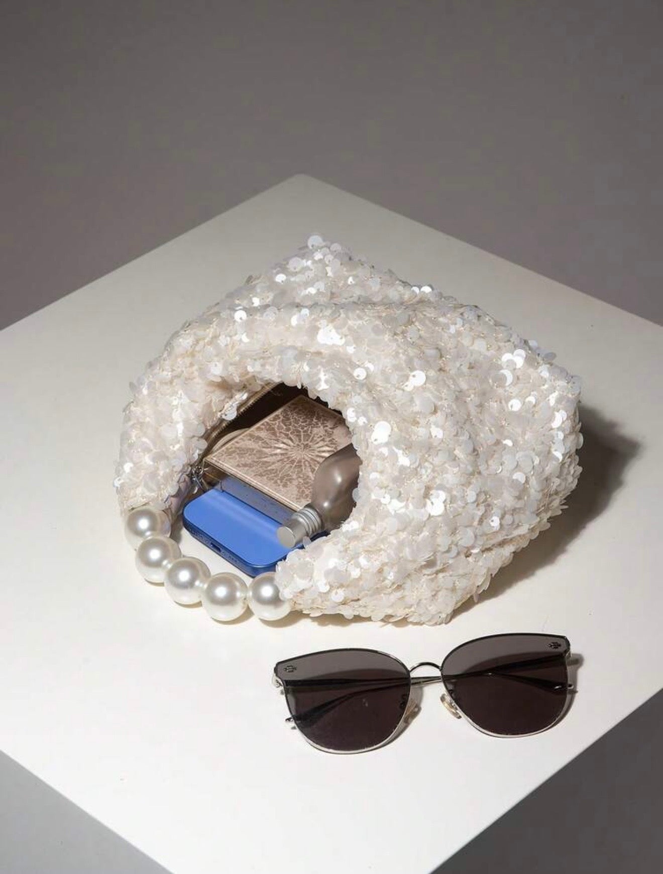 SEQUIN PARTY CLUTCH BAG WITH PEARL TOP HANDLE