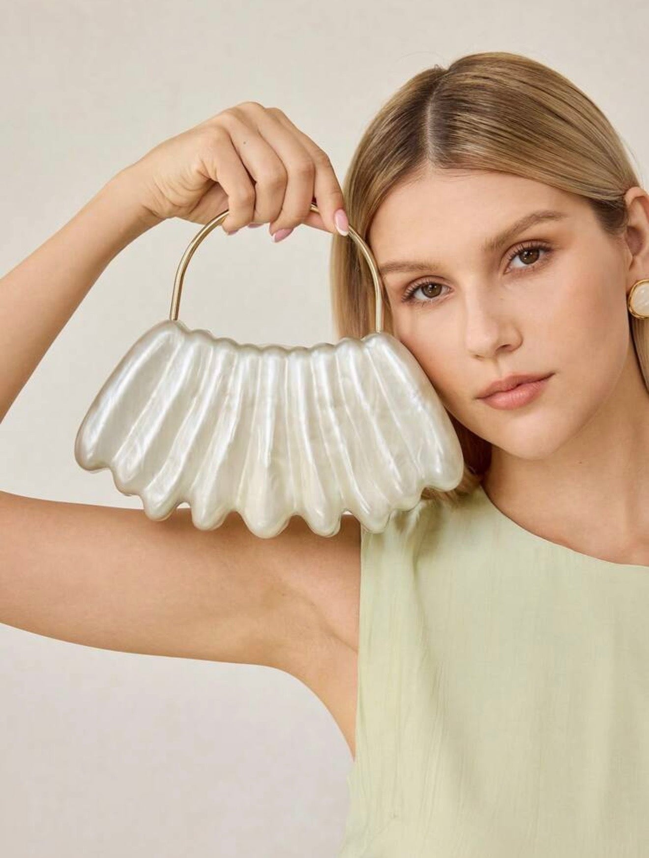 ACRYLIC SHELL SHAPED EVENING CLUTCH BAG