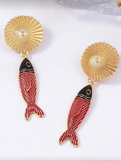 FISH PENDANT ROUND GOLD EARRINGS