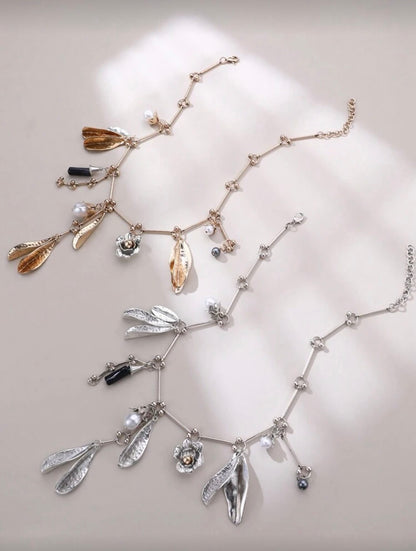 LUXURY METAL FLOWER PENDANT NECKLACE