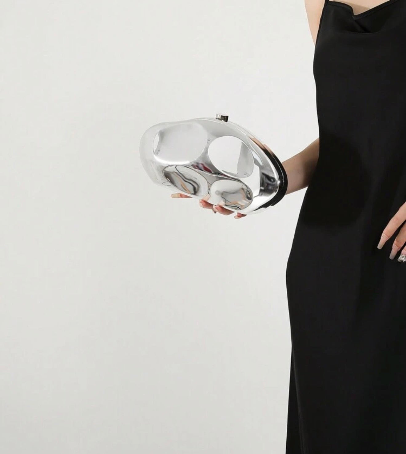 SCULPTURAL HEAVY DUTY EVENING CLUTCH BAG