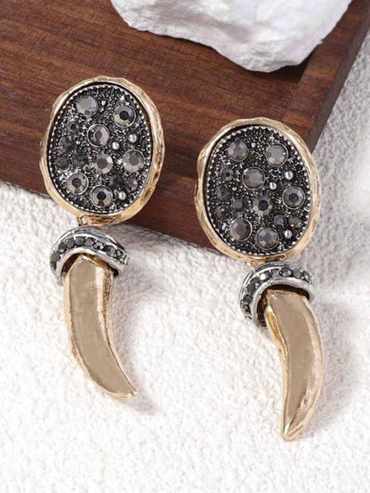 ANIMAL HORN DISTRESSED EARRINGS