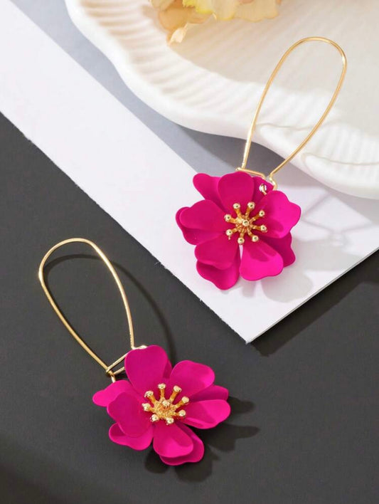 FLORAL DESIGN DROP EARRINGS