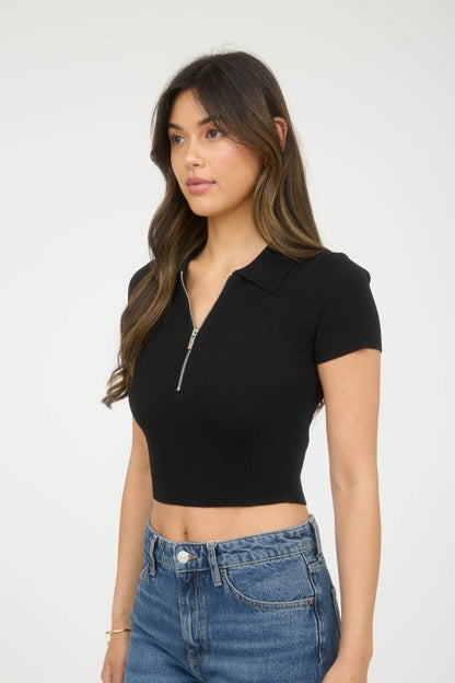COLLARED HALF ZIPPED KNIT CROP TOP