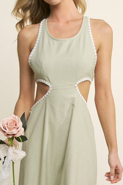 CONTRAST THREAD CUT OUT DETAIL MAXI DRESS