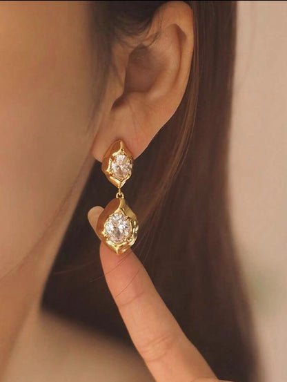 ASYMMETRICAL GEOMETRIC EARRINGS
