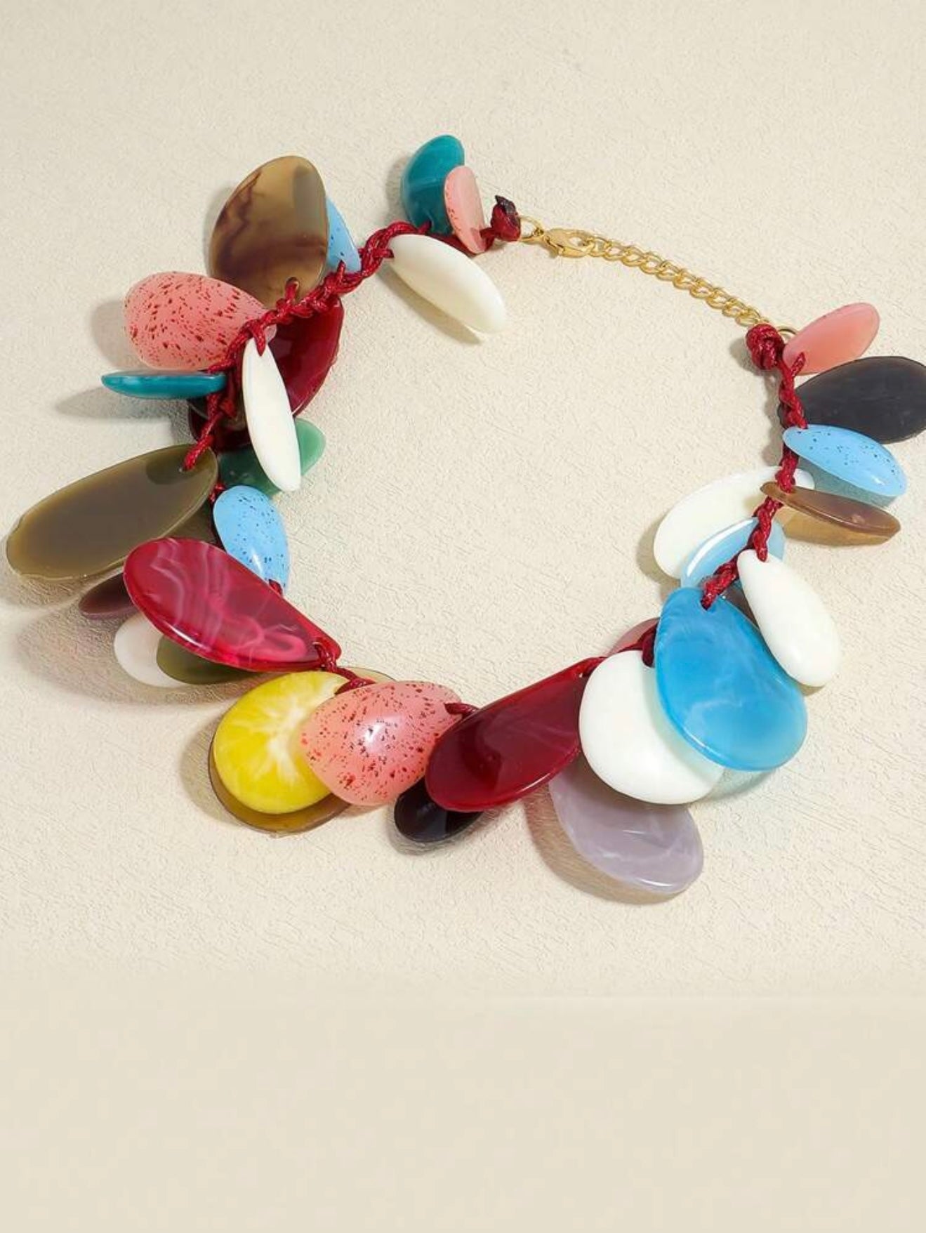 COLORED PETAL NECKLACE