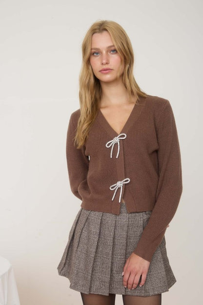 (FRONT JEWELED BOW DETAIL KNIT CARDIGAN