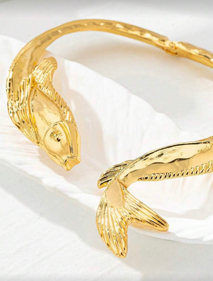 CHUNKY SHOKER FISH COLLAR NECKLACE