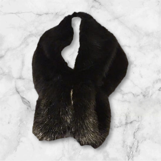 FAUX FUR SHAWL