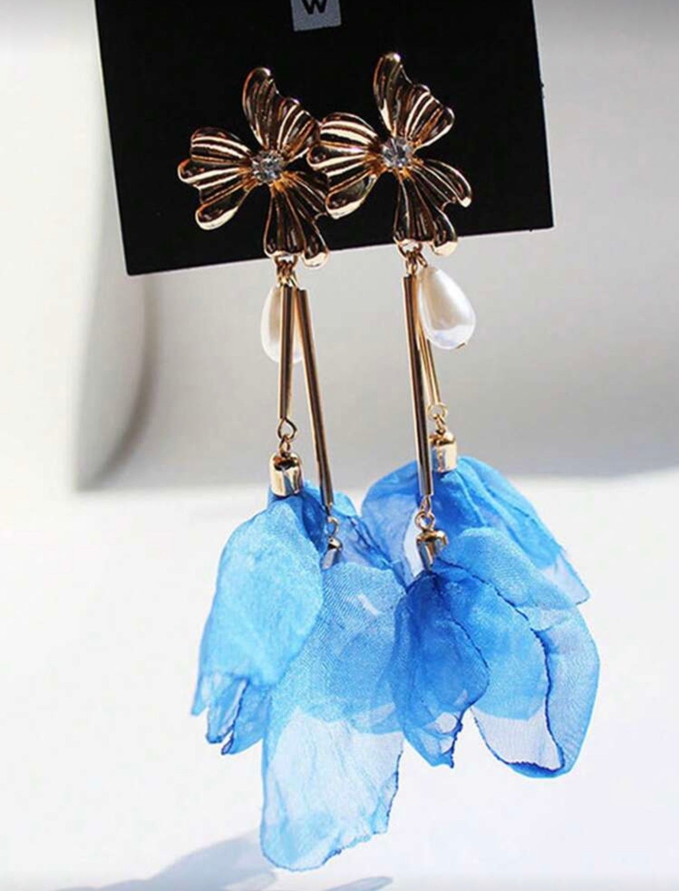 MESH BLUE FLOWER EARRINGS