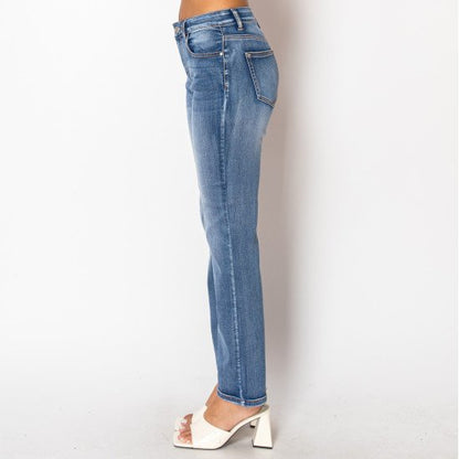 STRAIGHT JEANS