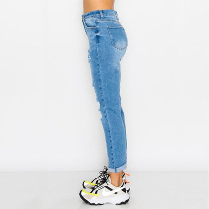 RIPPED BOYFRIEND JEANS