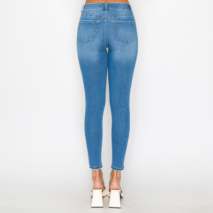 SLIGHTLY DISTRESSED SUPER STRETCHY SKINNY